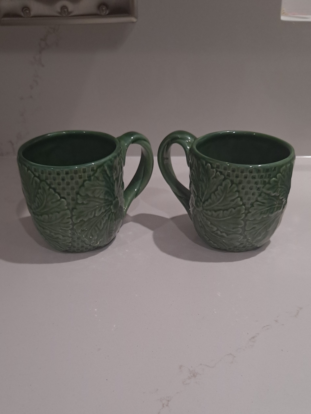 Two's Company Green Majolica  Cabbage Leaf Ceramic Mug Pair. Discontinued!